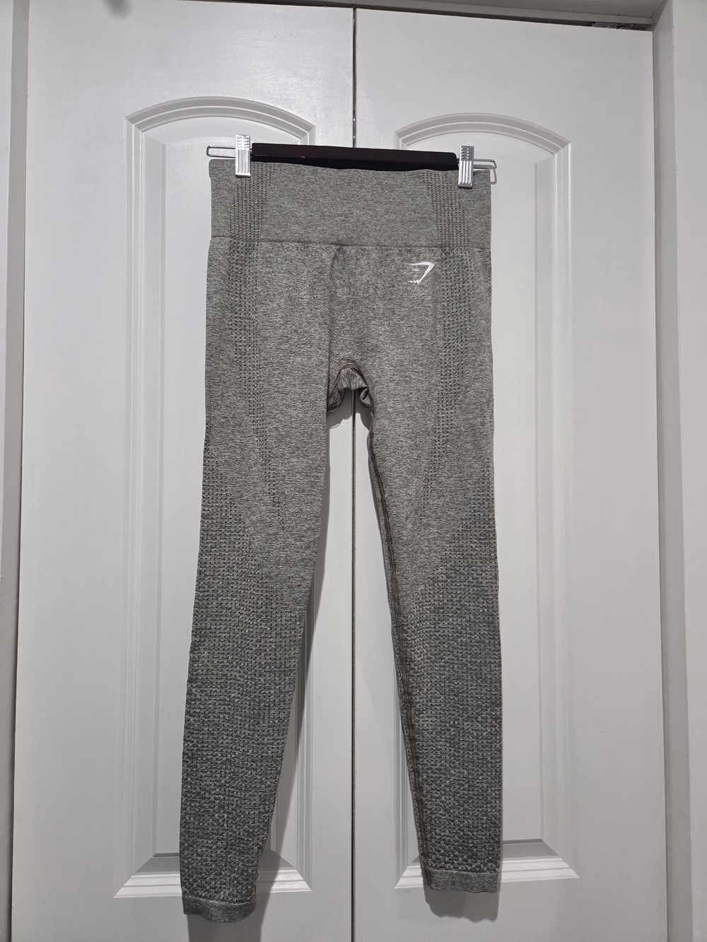 Gymshark Womens Grey Seamless Leggings.  SIZE SMALL
